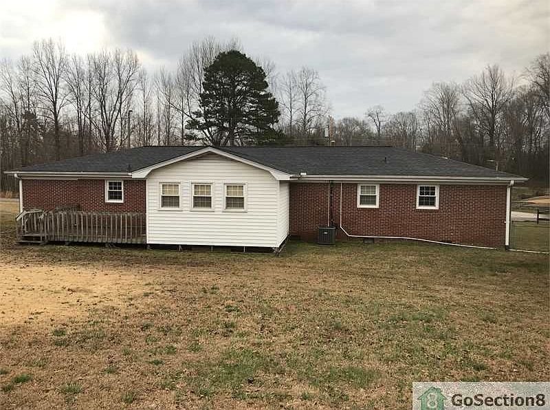 2nd image of 11 Stacy Dr