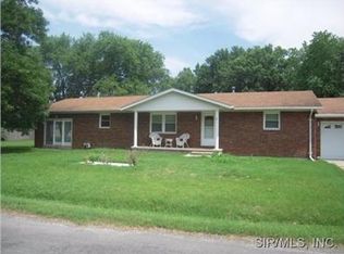 313 E Phillips St, Mascoutah, IL