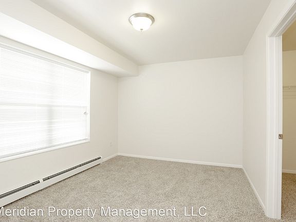 4th image of 3839 30th Ave S #203