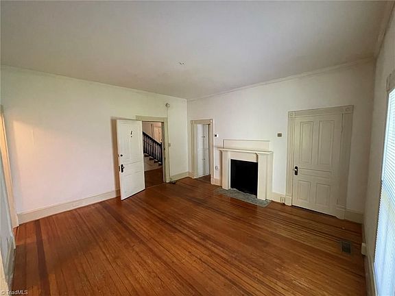 2nd image of 603 5th Ave APT 1