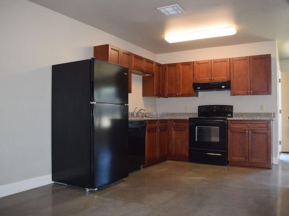3rd image of 420 S Landry Dr APT B