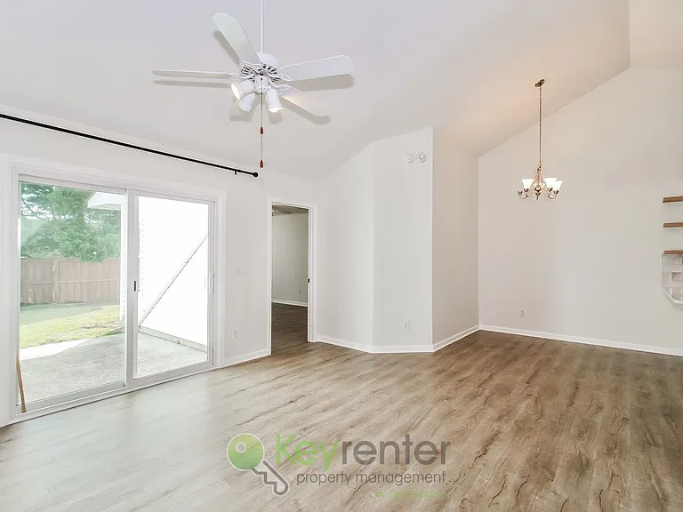 3733 Merestone Dr — Photo 10