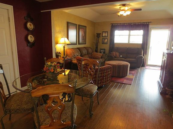4th image of 1409 East Ave