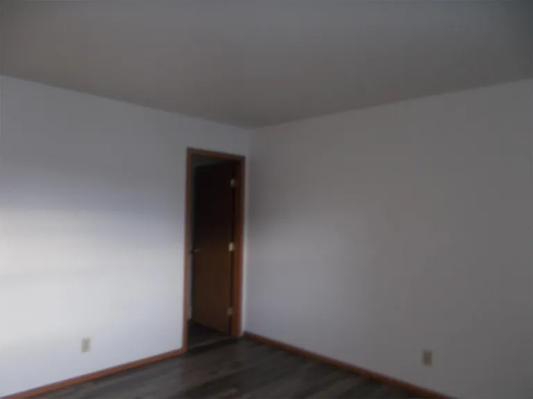 320 Joseph St — Photo 9