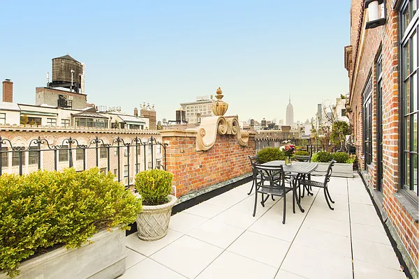 Sold by Stribling | media 27