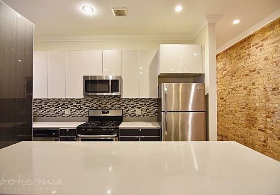 3rd image of 555 W 151st St #27A