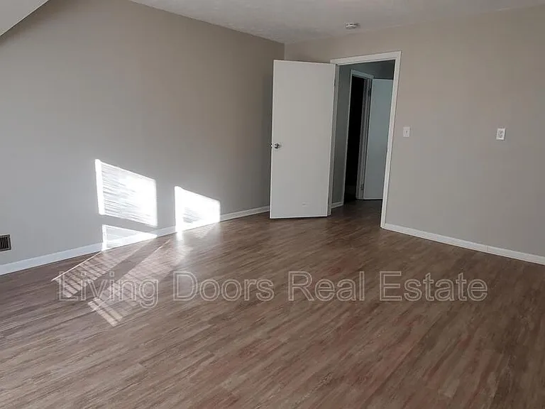838 F St — Photo 13