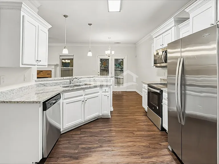 2080 Lily Valley Dr — Photo 3