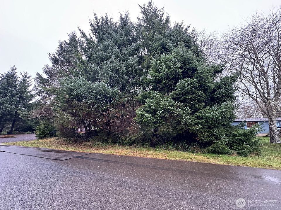 1st image of 682 Copalis Avenue NE