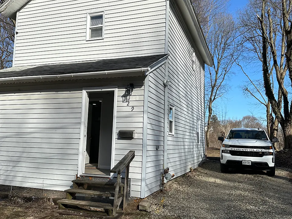 129 Fairview Ave