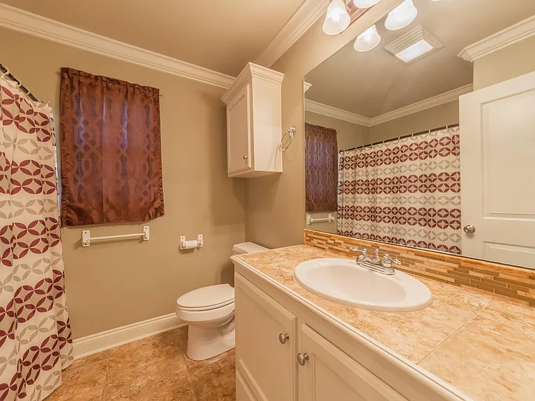 917 Lillian Michel Dr — Photo 12