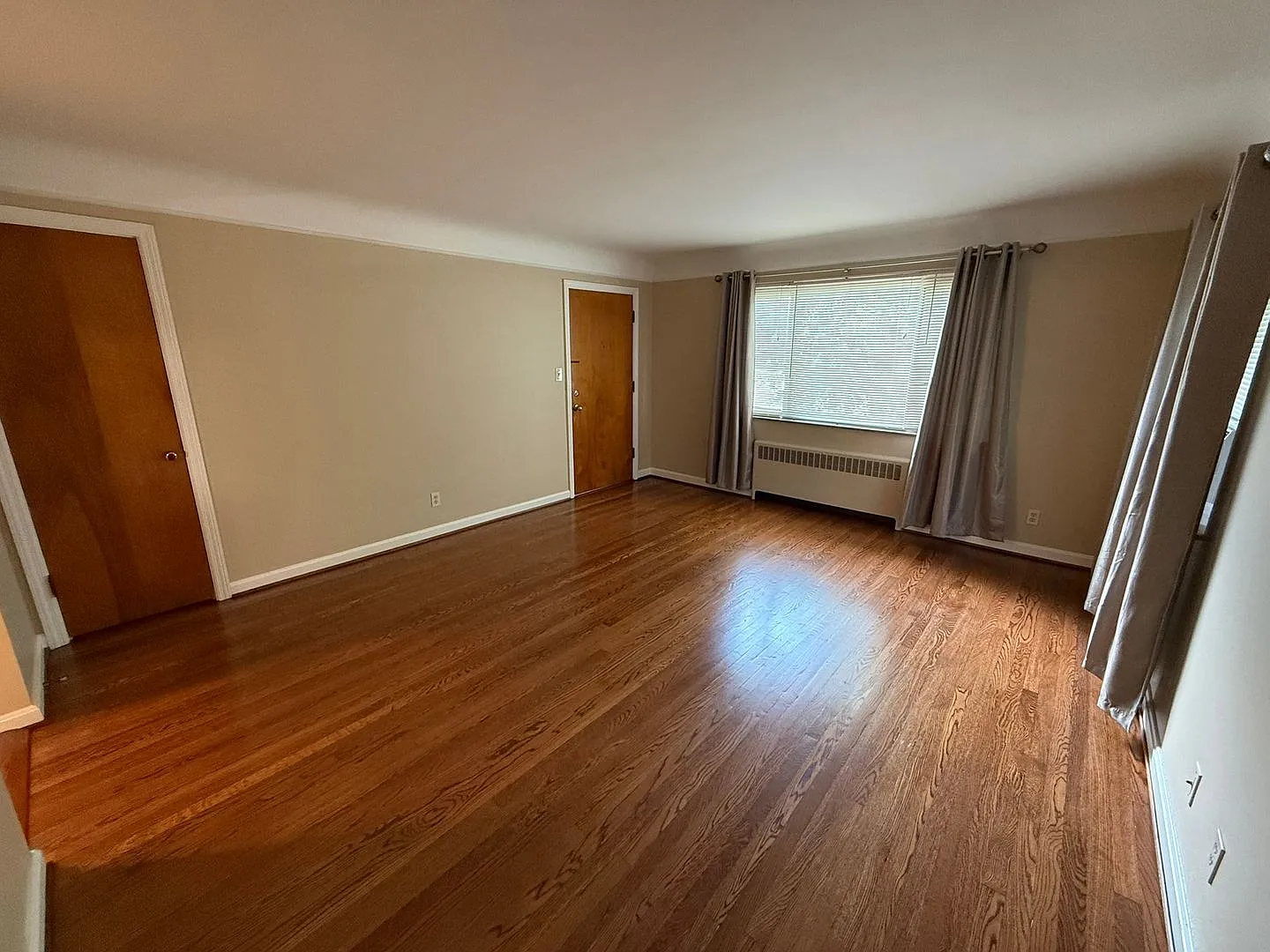 5556 Beechmont — Photo 2
