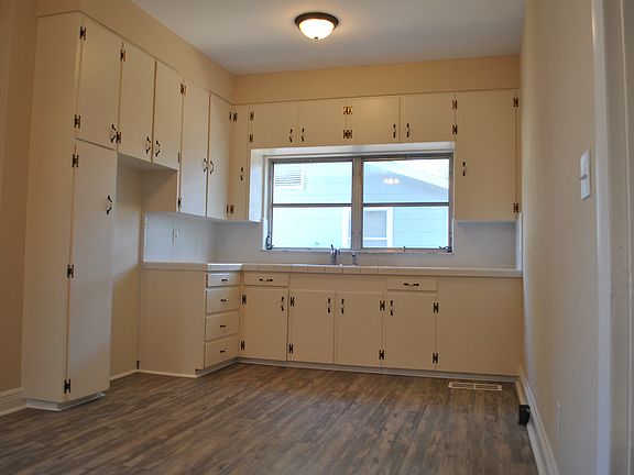 4th image of 1003 17th St N