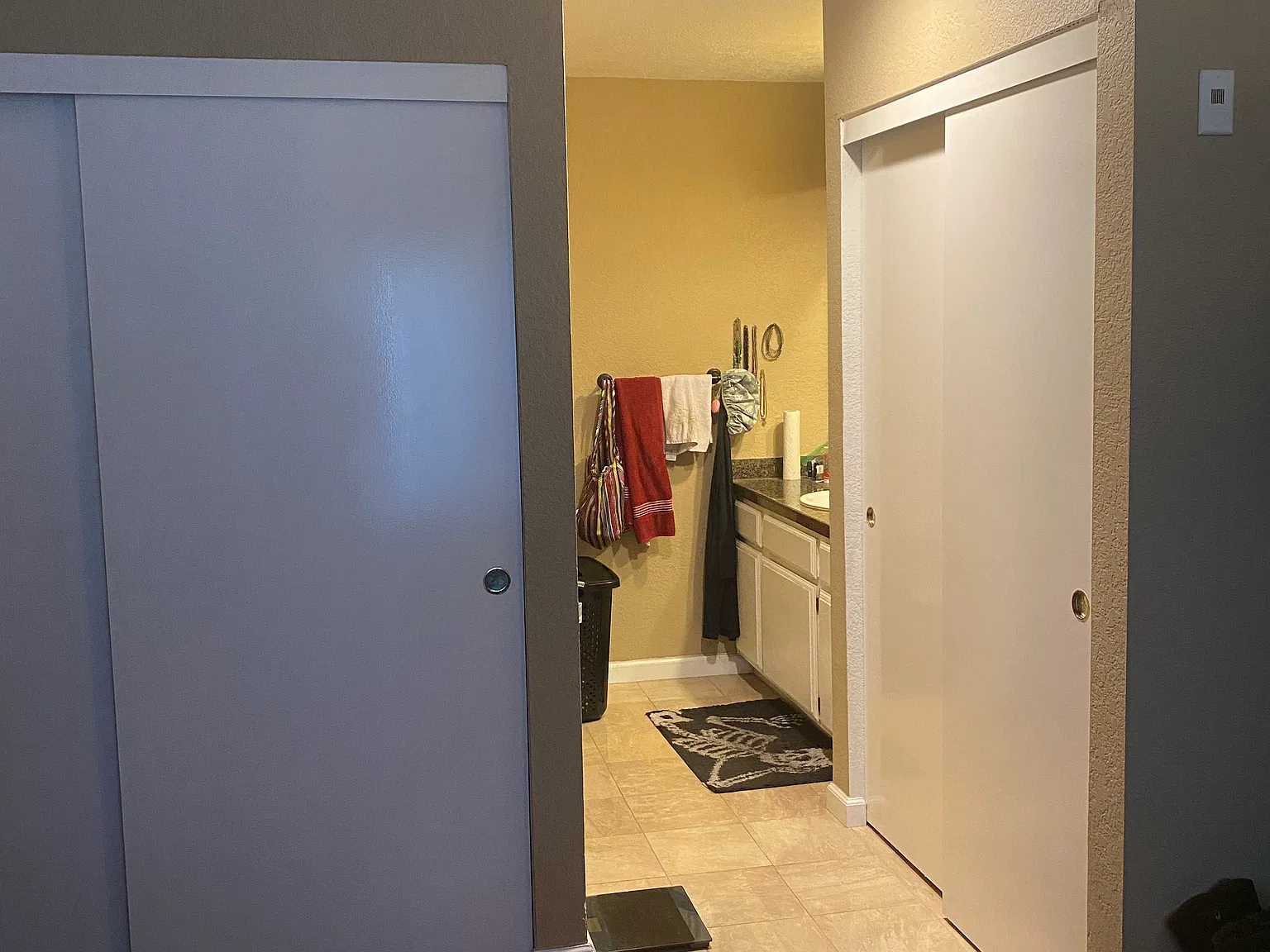 2 bed, 2.5 bath, 1096 sqft, $1,400 — Photo 2