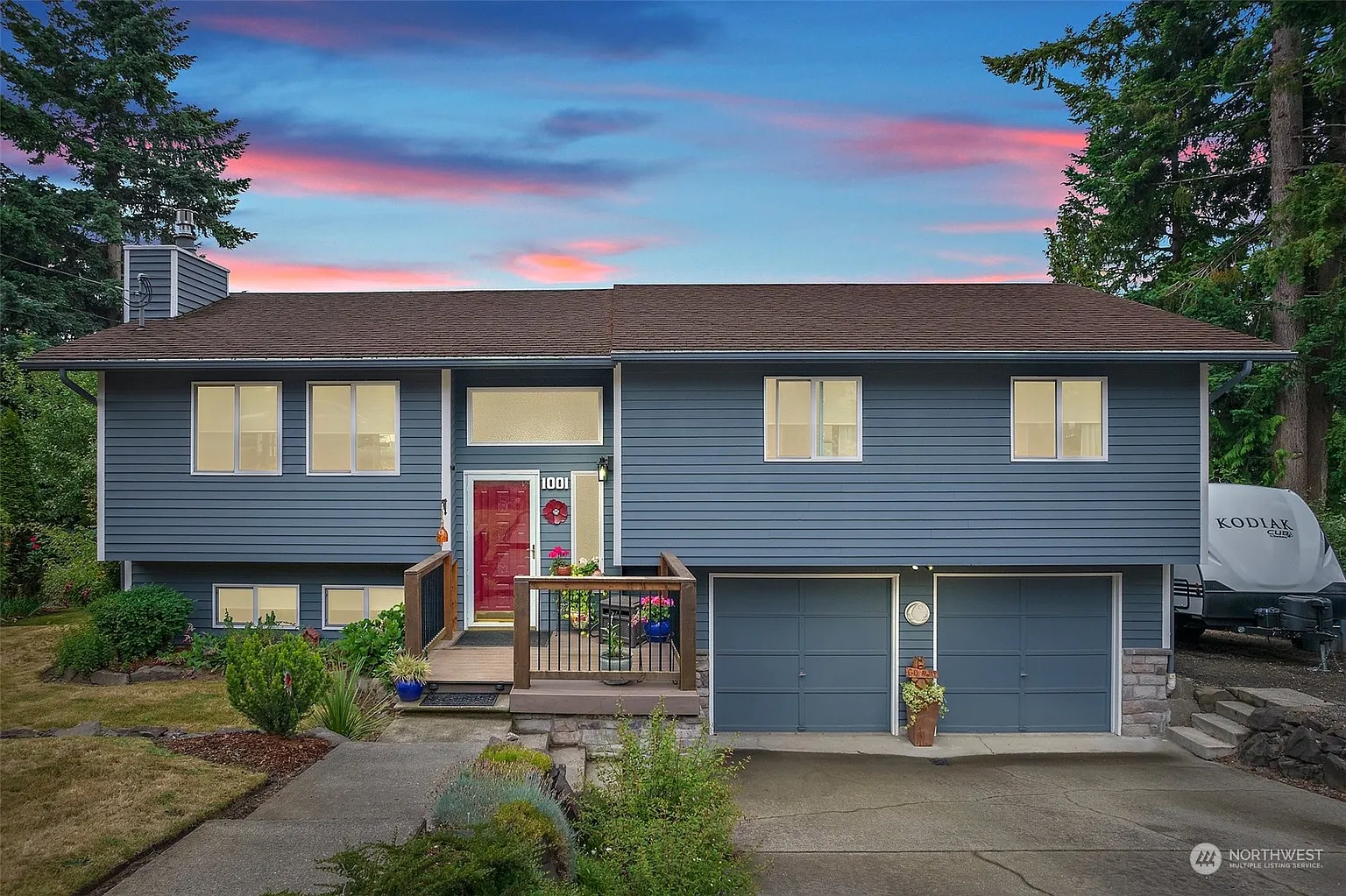 1001 15th Avenue photo 1