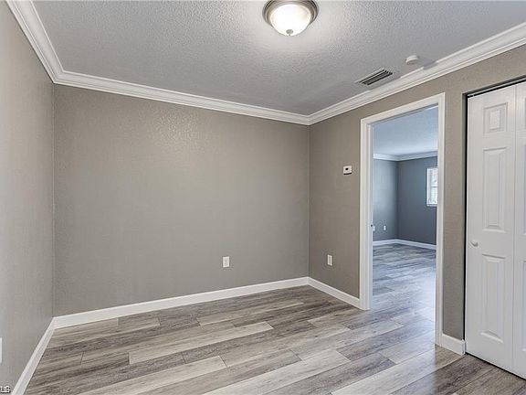 4th image of 3704 Broadway APT 300