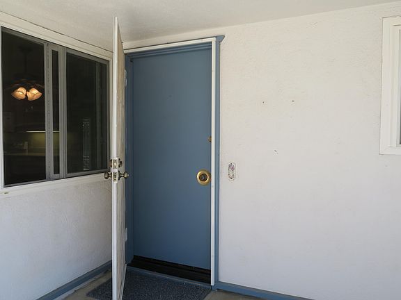 3rd image of 898 Logan Ave