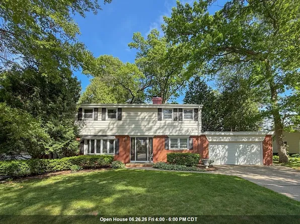 1321 Wiesner St, Green Bay, WI 54304