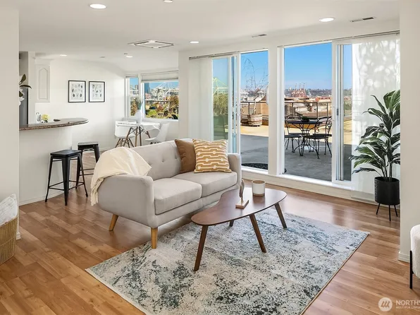 3022 SW Bradford Street #402, Seattle, WA 98126