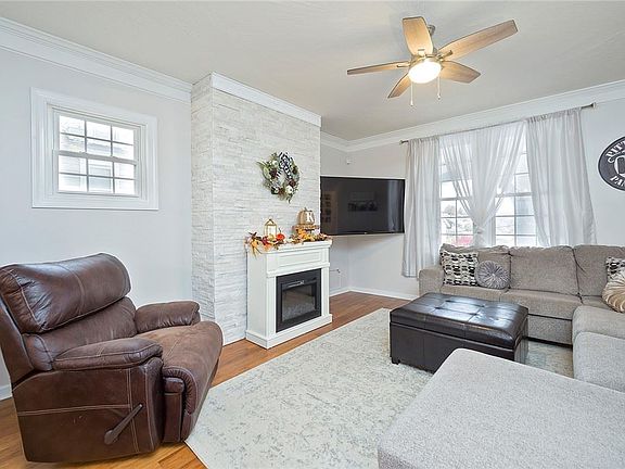 5th image of 4404 Francis St