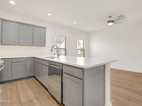 5th image of 108 Ridgedale Aly