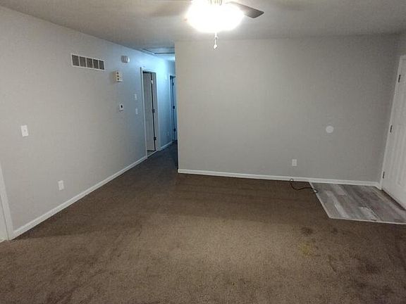 4th image of 1813 Glenn Hendren Dr