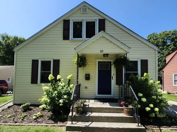 10 S California Ave, Morris, MN 56267