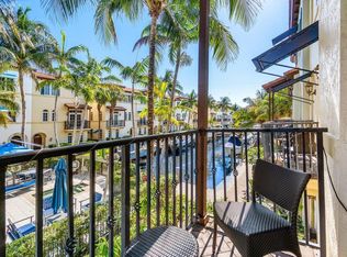 809 Estancia Way, Boynton Beach, FL 33435