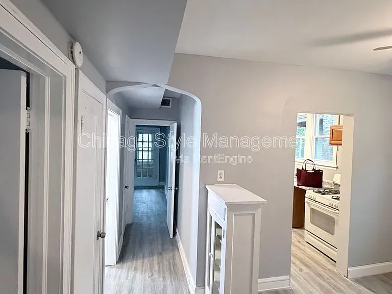 10625 S Calumet Ave #3 — Photo 3