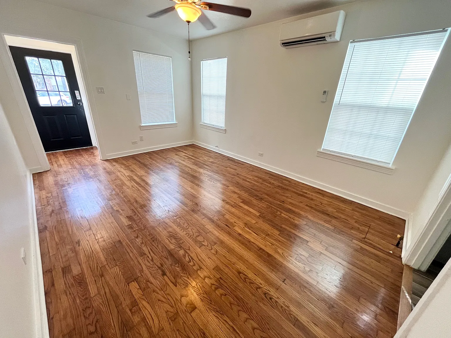 1 bed, 770 sqft, $1,300 — Photo 1