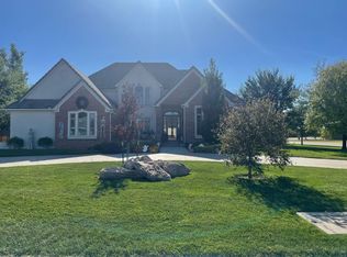 115 Westview Dr, Scott City, KS 67871