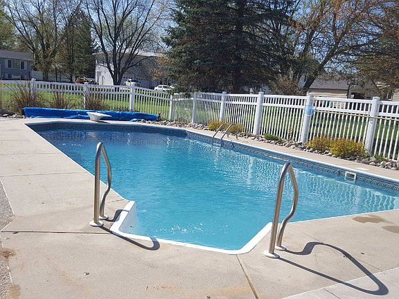 Salt water pool (18x36)