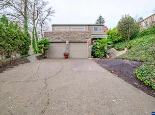 917 Parkway Dr NW, Salem, OR 97304