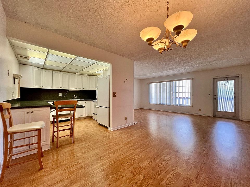 1st image of 307 Greenbrier C