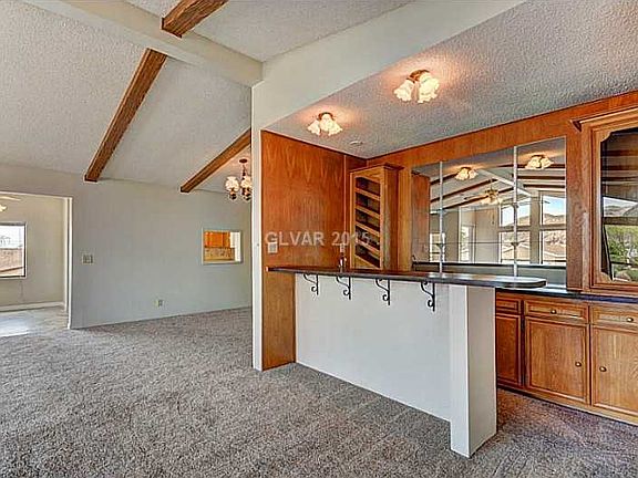4th image of 607 Lake Superior Ln