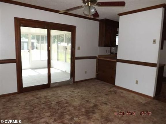 3rd image of 21412 Franklin Ave