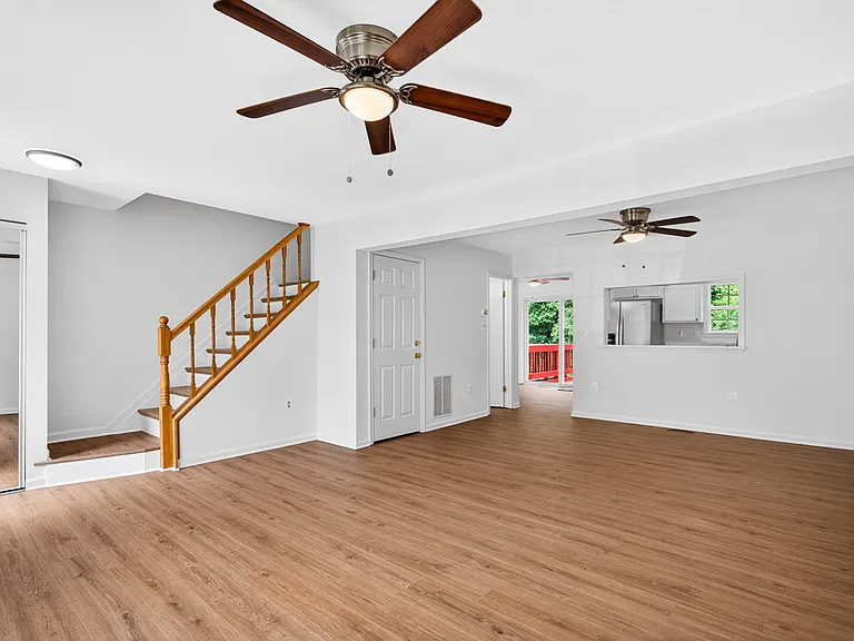 14546 Bisbee Ct — Photo 3