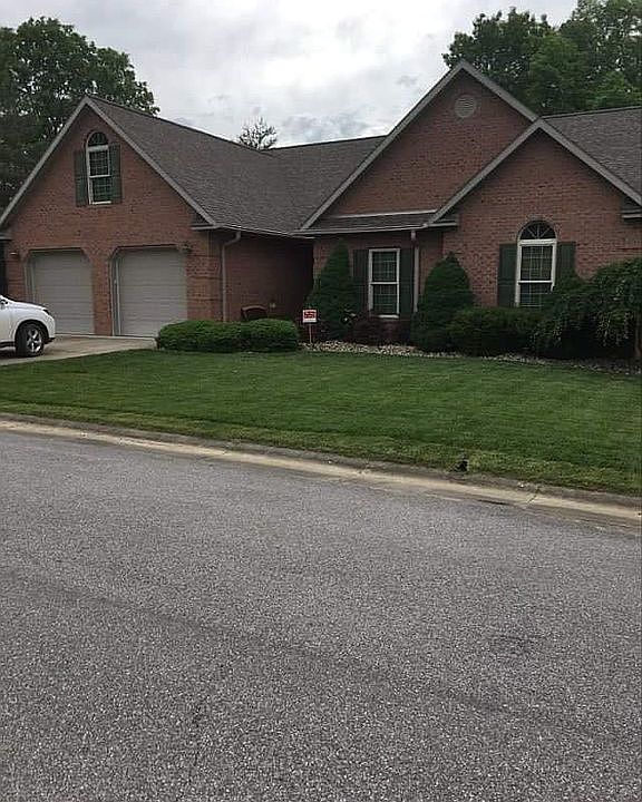 1st image of 203 Plantation Dr