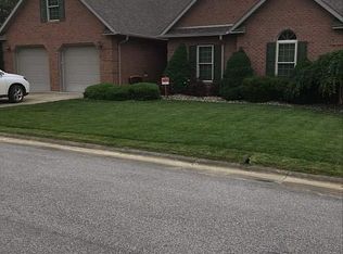 203 Plantation Dr, Mineral Wells, WV 26150