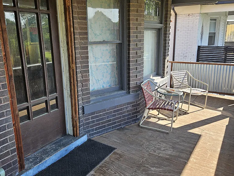 567 Hague St #567 — Photo 14
