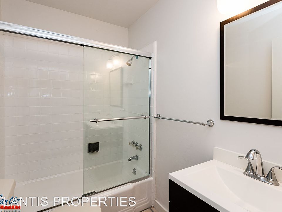 1st image of 659 S 9th St APT 03