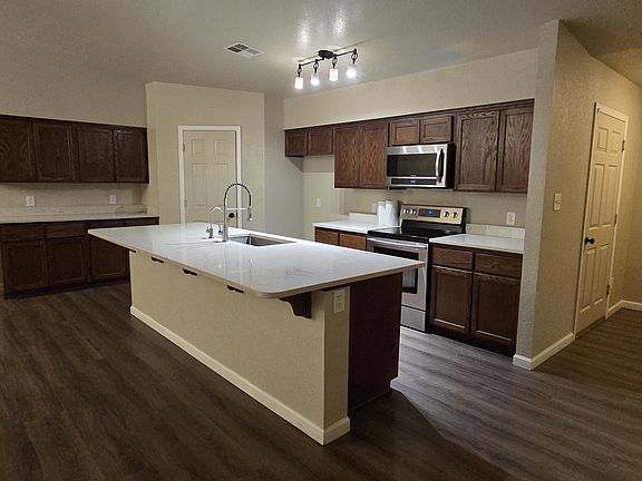 3rd image of 7915 E 42nd Pl