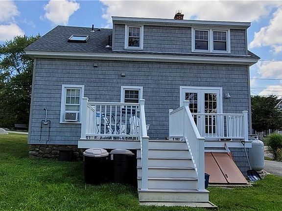 3rd image of 70 Noyes Ave