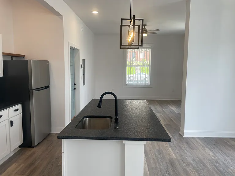 447 Rivermont Ave #1 — Photo 3