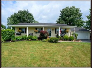 5845 Dunnigan Rd, Lockport, NY 14094