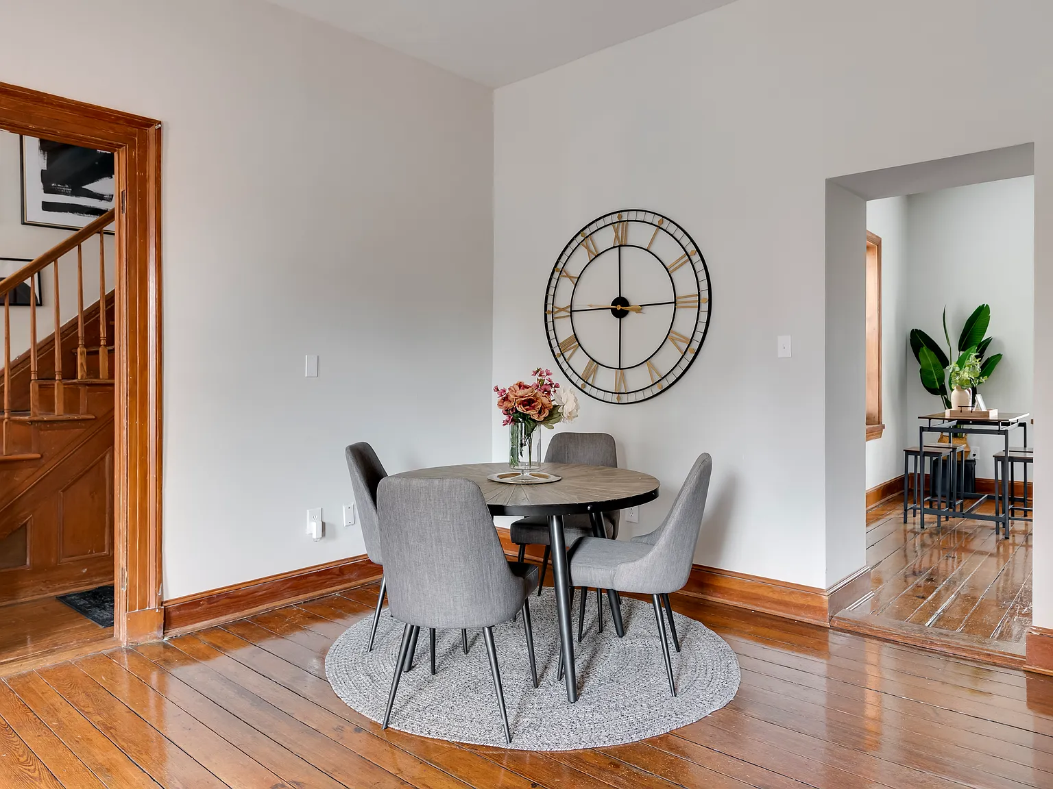 3 bed, $3,000 — Photo 2