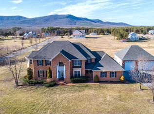 388 Donald Dr, Front Royal, VA 22630