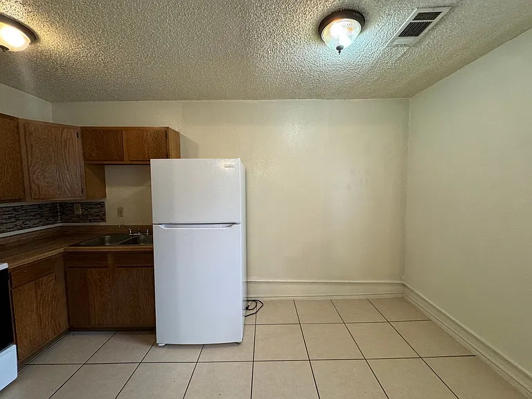 1301 Franz Dr — Photo 10