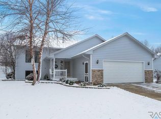 6405 W Hillary Dr, Sioux Falls, SD 57106
