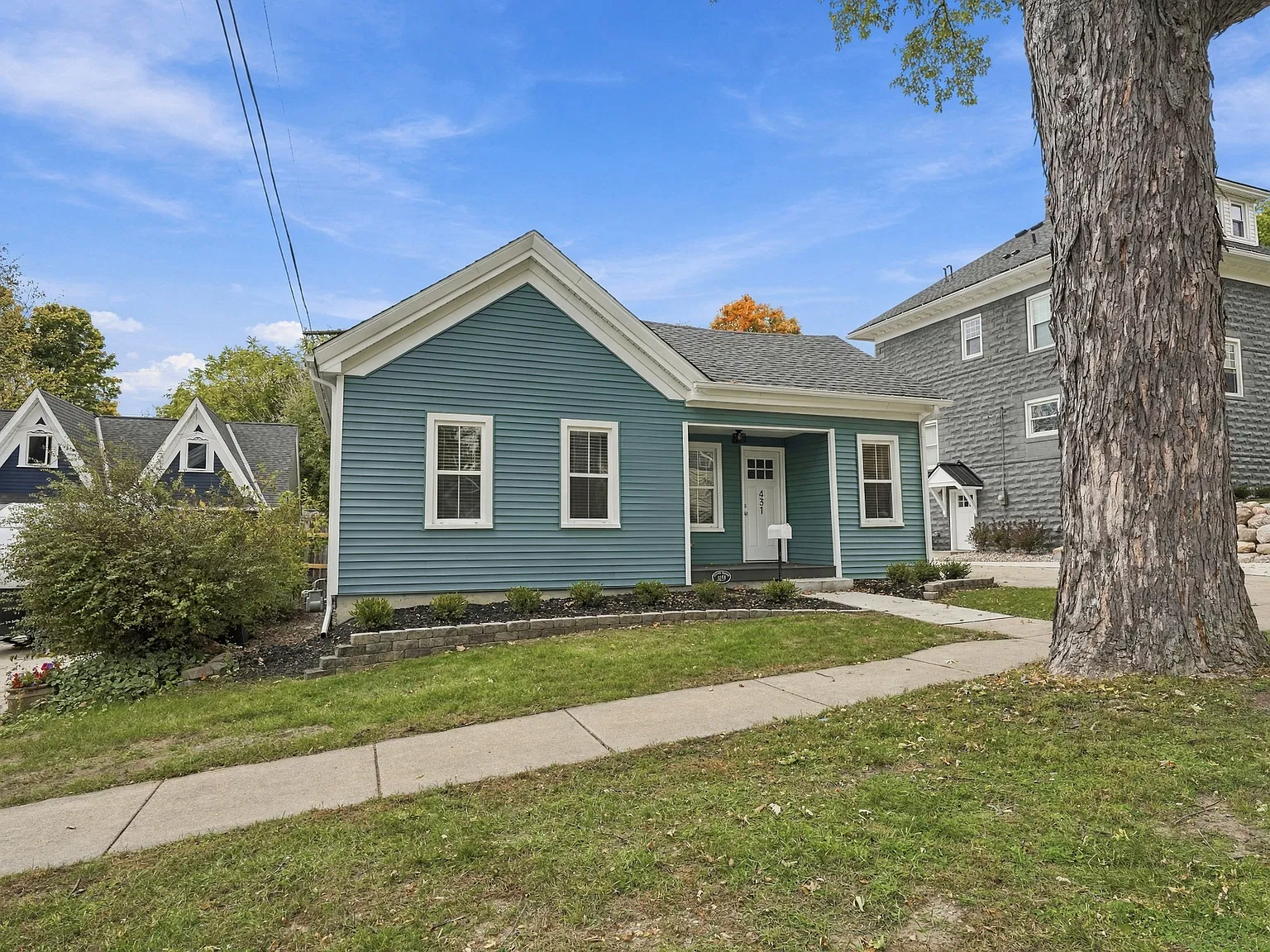 2 bed, 1000 sqft, $2,350 — Photo 3